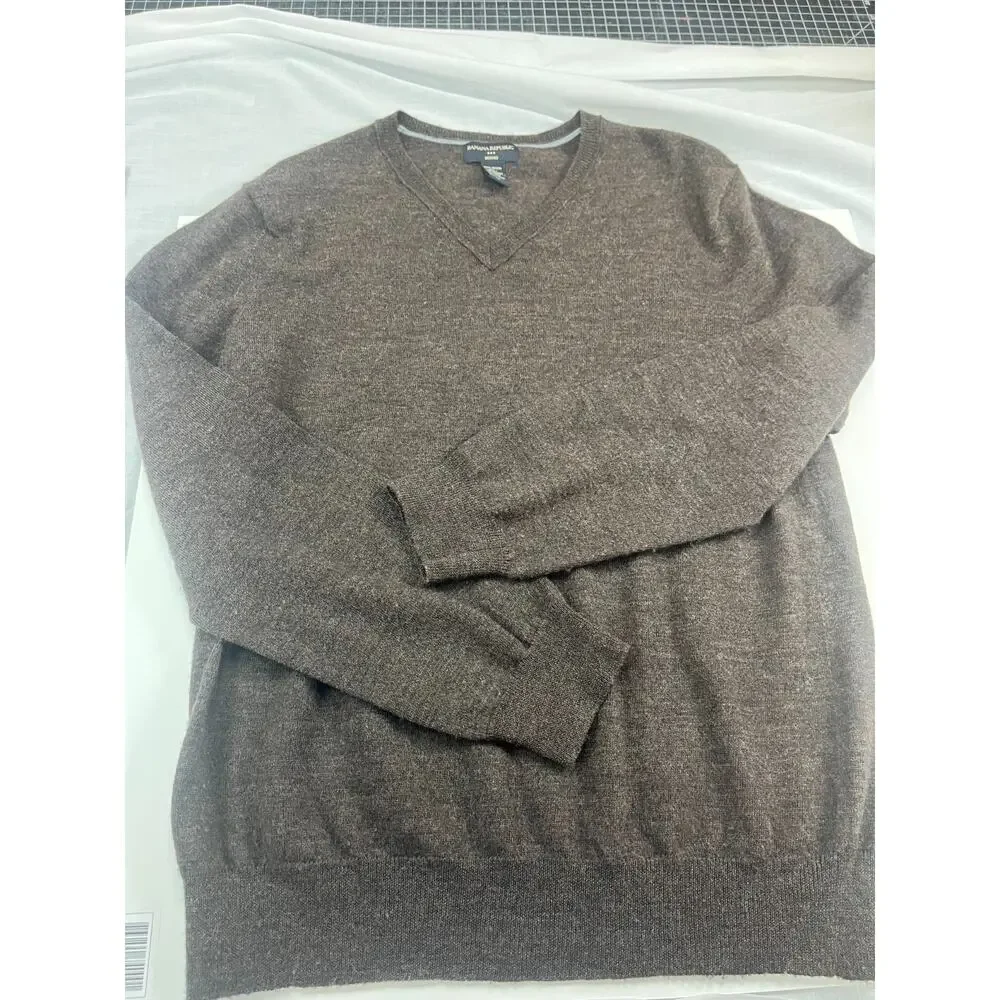 Merino Wool V Neck Sweater Mens Lightweight Brown Casual Medium Banana Republic